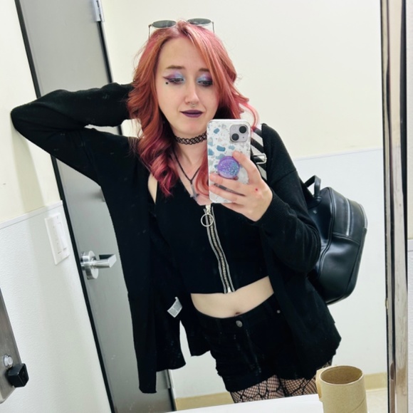 Hi I’m ripley (they/them) - Picture 3 of 4